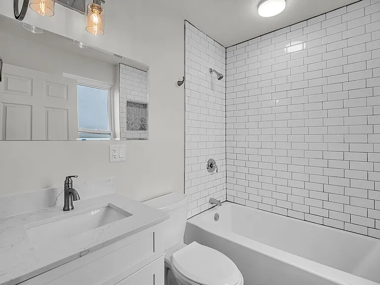12 Alpine St #3 — Photo 31