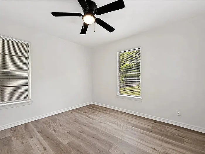 116 Vandenburg Dr — Photo 8