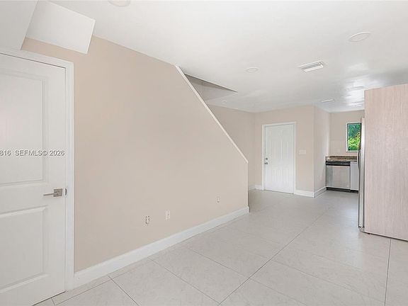5th image of 813 NW 3rd Ave #813