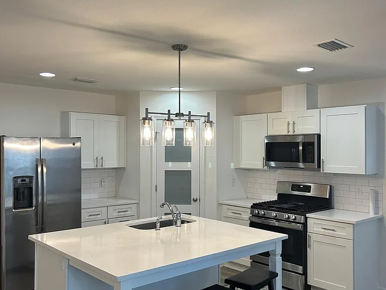 3647 Meadow Vista Ln — Photo 2
