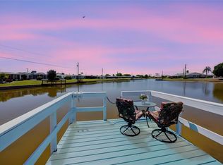 1704 Danbury Dr, Sun City Center, FL 33573