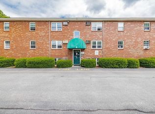 1241 Elm St APT 2B, West Springfield, MA 01089