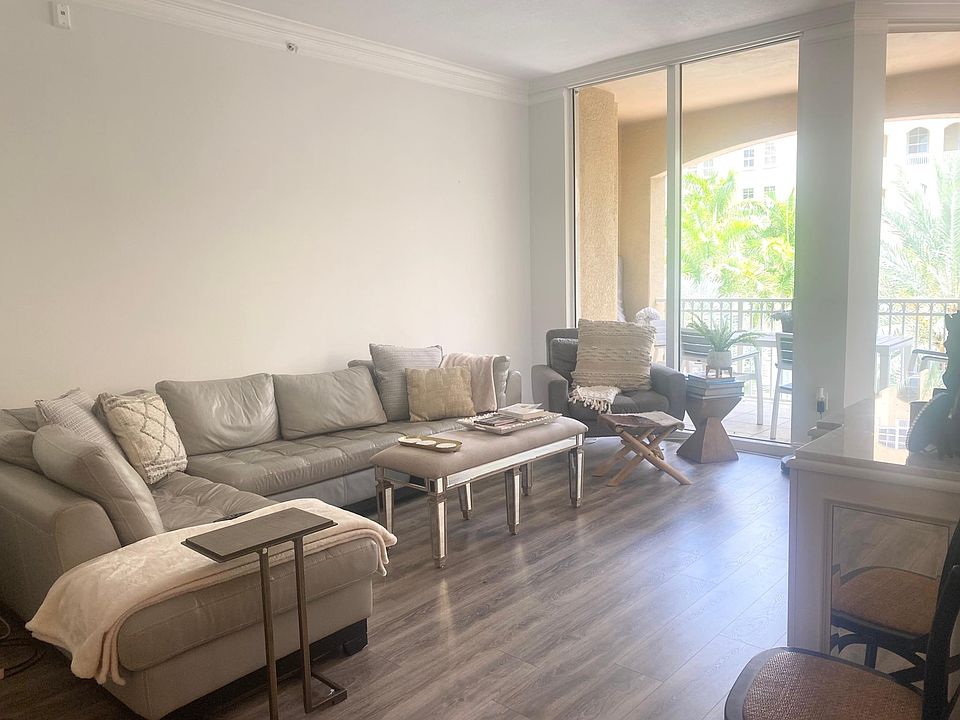 1st image of 3001 NE 185th St APT 426
