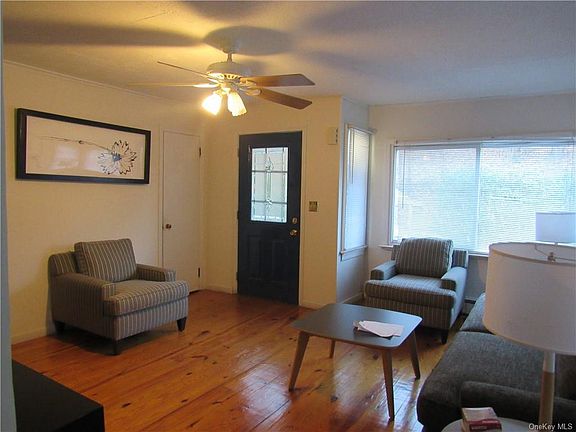4th image of 56 Reservoir Ave