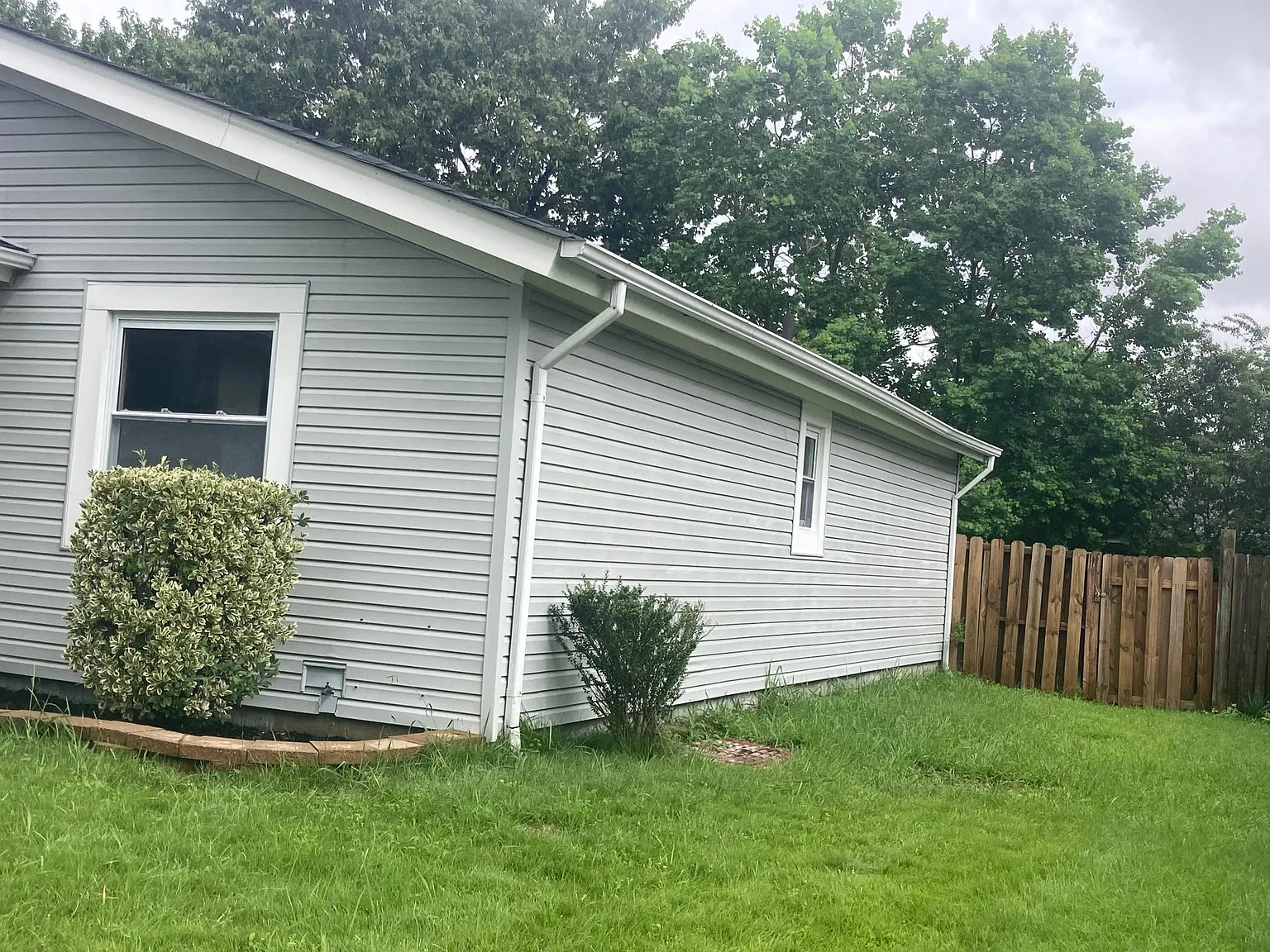 2 bed, 904 sqft, $1,800 — Photo 3