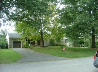 3006 Wellbrooke Rd, Louisville, KY 40205