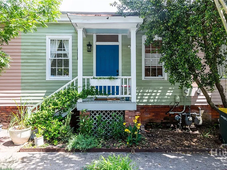524 E Charlton St — Photo 2