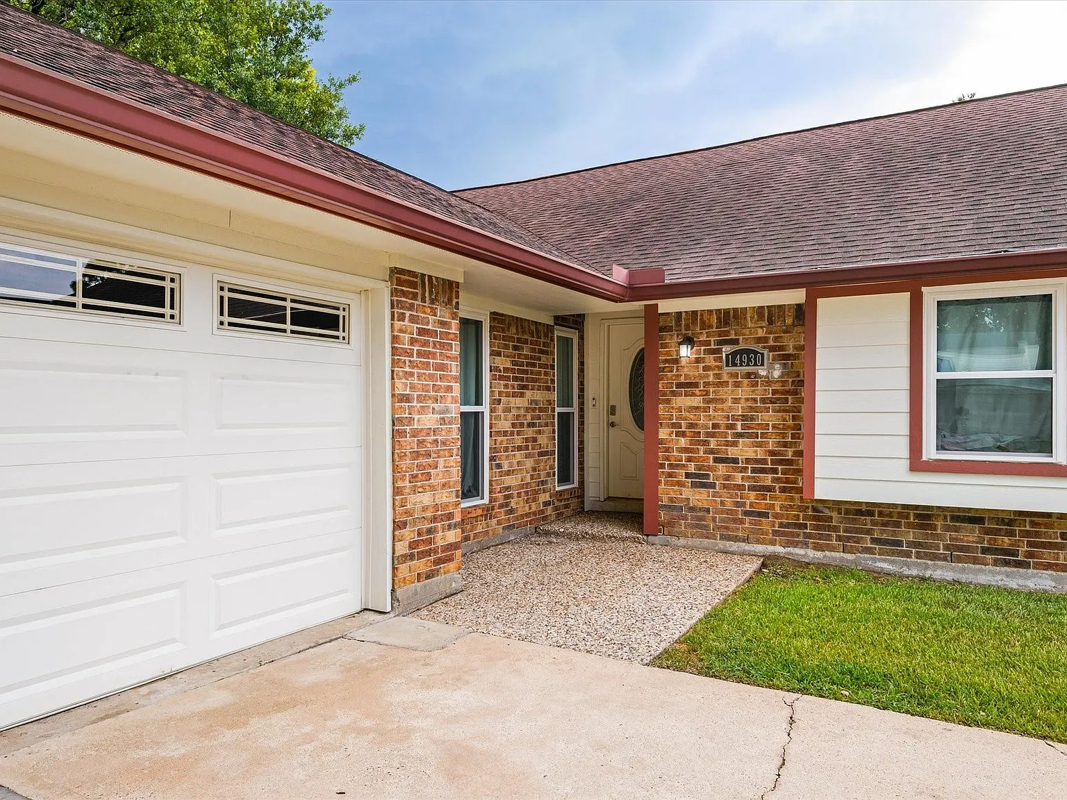 4 bed, 2.0 bath, 2122 sqft, $2,500 — Photo 3
