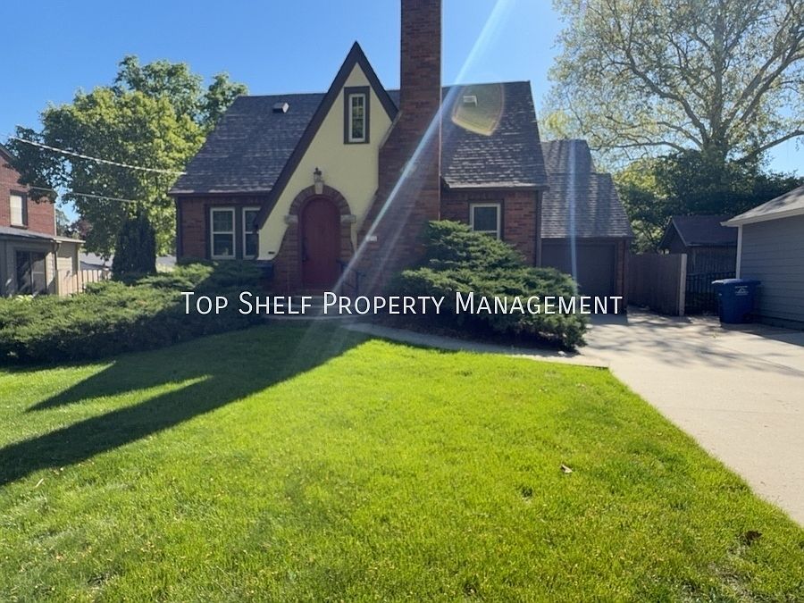 1st image of 3215 44th St
