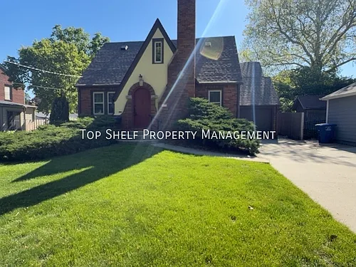 3215 44th St Photo 1
