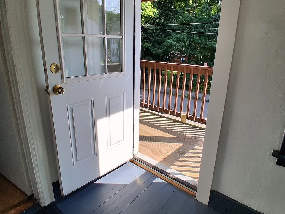 16 Poland St #3