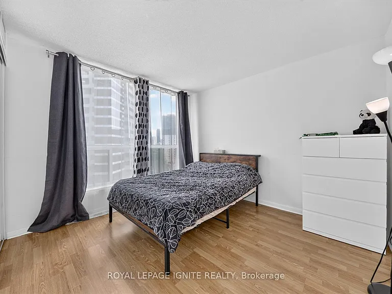 24 Wellesley St W #1206 — Photo 24