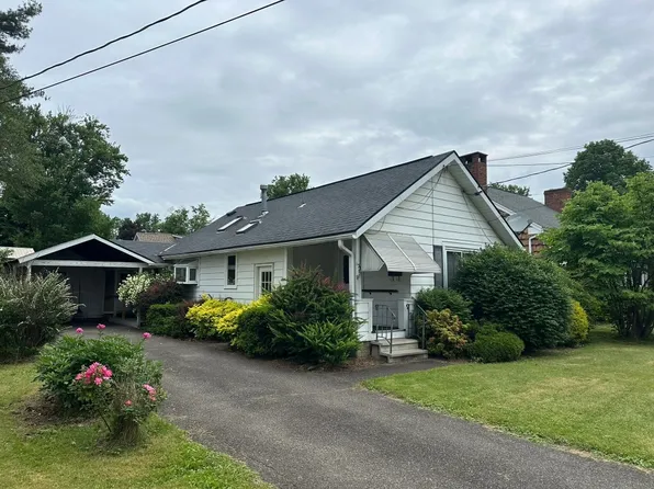 135 Hawthorne St, Vestal, NY 13850