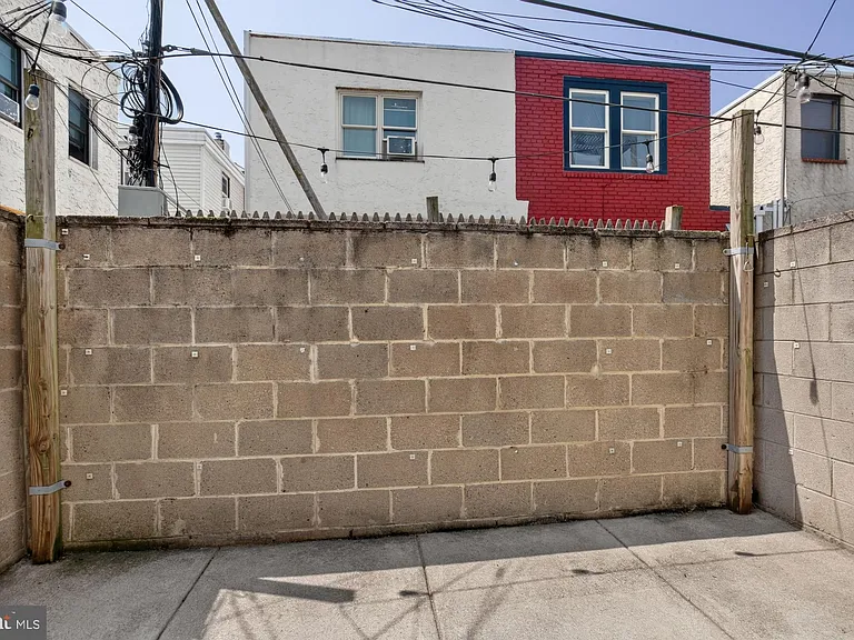 1202 Gerritt St — Photo 9