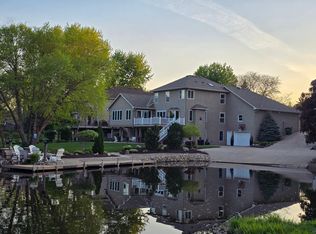 1423 Rosewood Ct, New Brighton, MN 55112