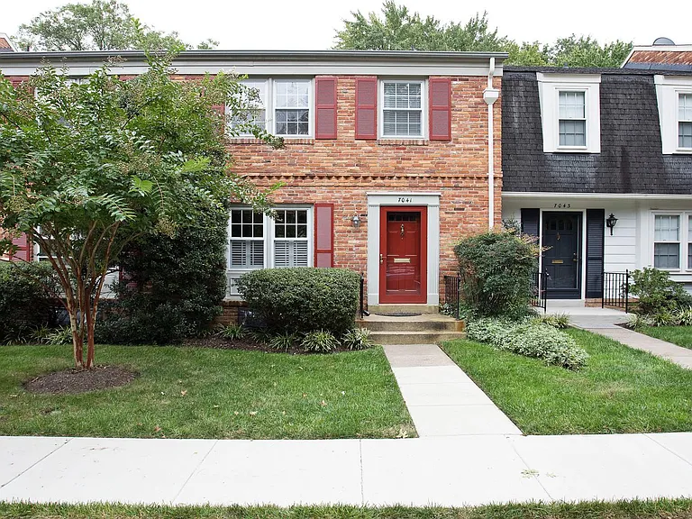 7041 Alicent Pl — Photo 22