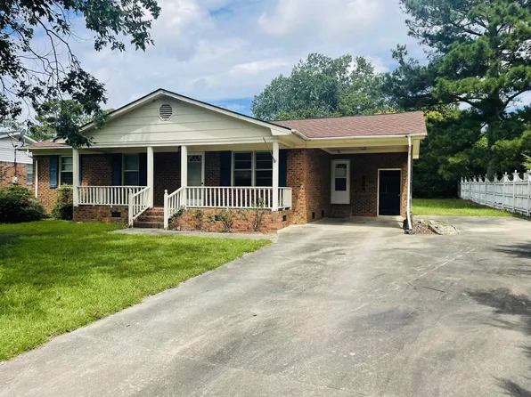 733 Carolina Dr, Dunn, NC 28334