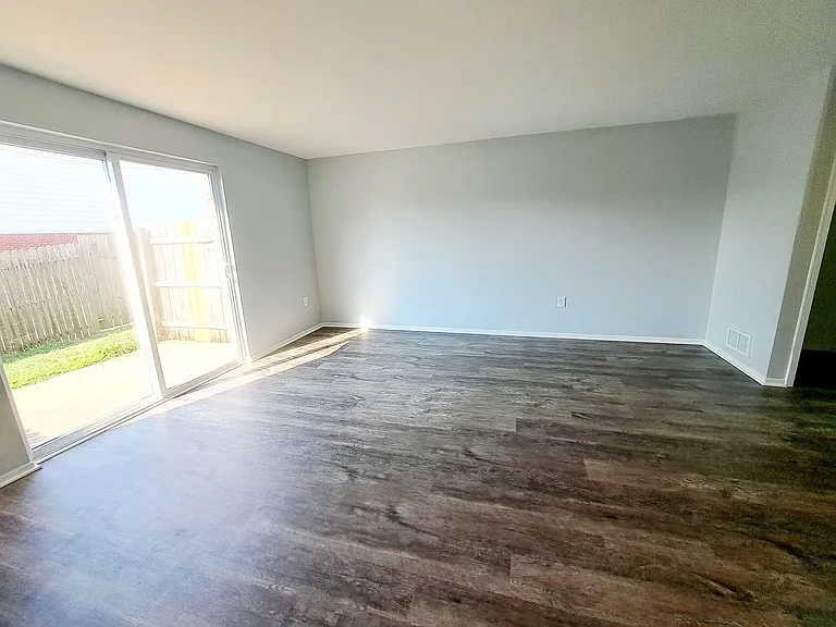 118 Elmur Dr #407 — Photo 10