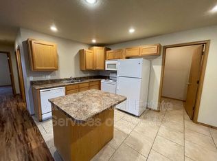 5651 N Purple Ln, Ozark, MO 65721