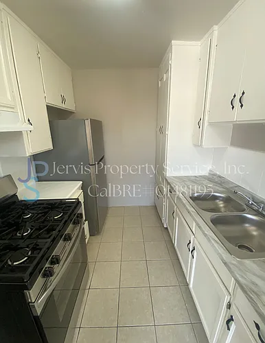 4940 Elizabeth St #4942.5 Photo 1