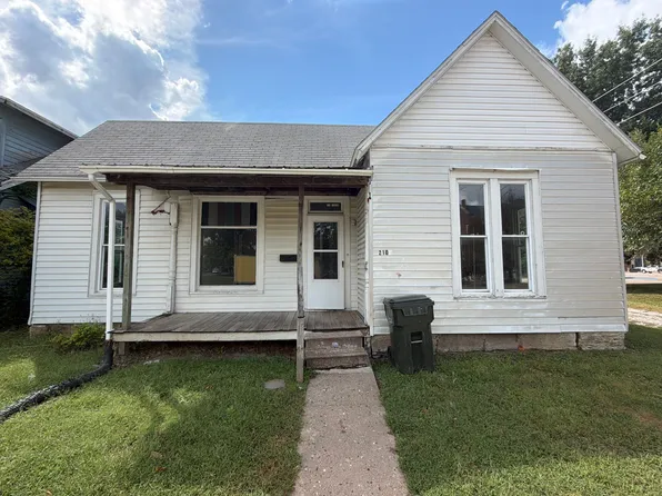 210 S High St, Kirksville, MO 63501
