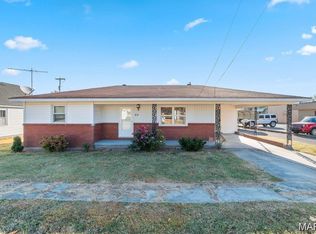 22 N New Madrid St, Benton, MO 63736