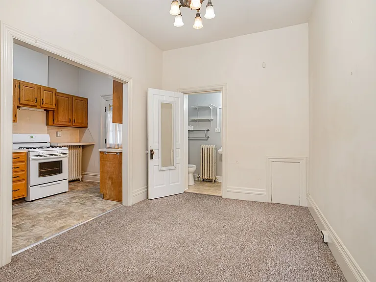 133 W High St — Photo 14