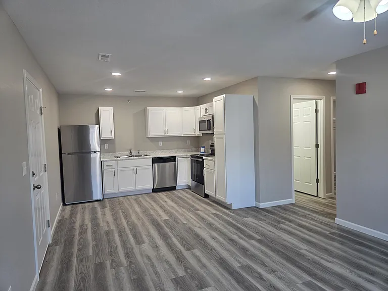 Willow Grove Apartments — Photo 20