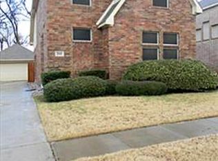 211 Revolution Ln, Euless, TX 76040