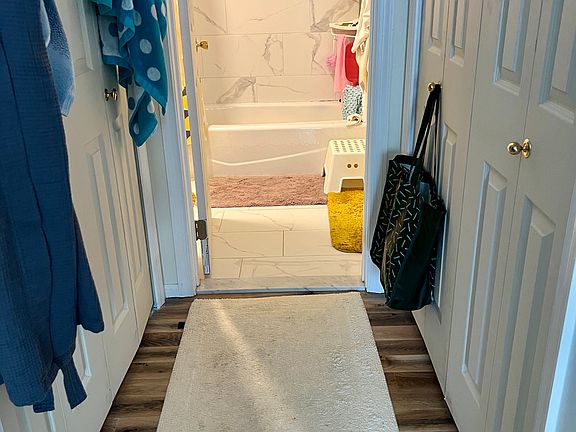 5th image of 12936 Grays Pointe Rd #B