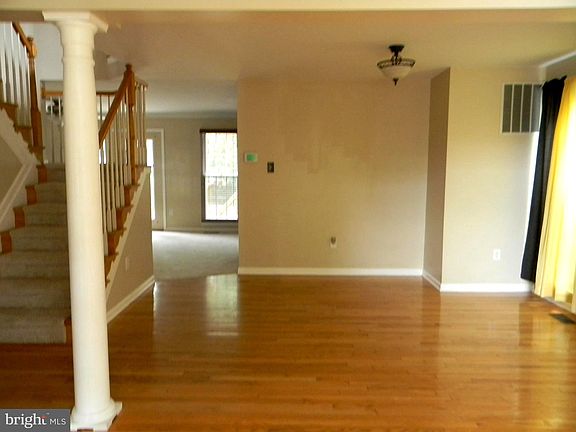 3rd image of 1407 Cowsill Dr