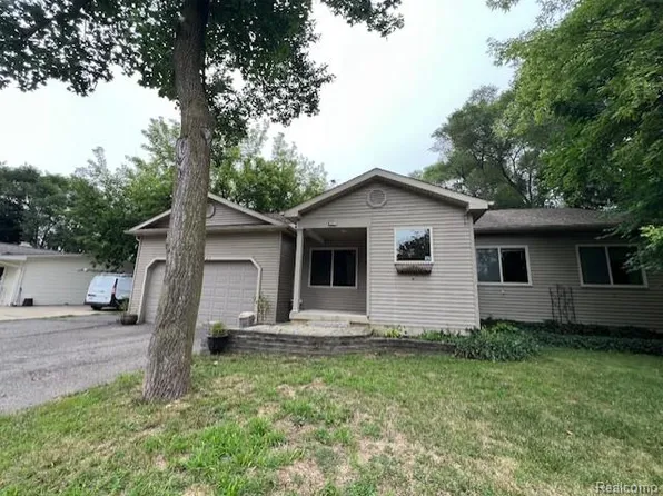6367 Stephen, Brighton, MI 48116