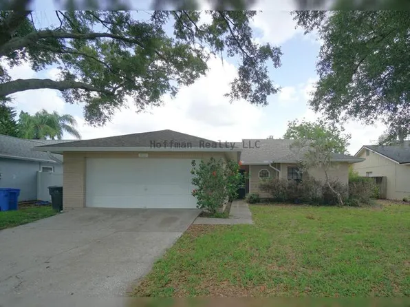 8755 Hampden Dr, Tampa, FL 33626