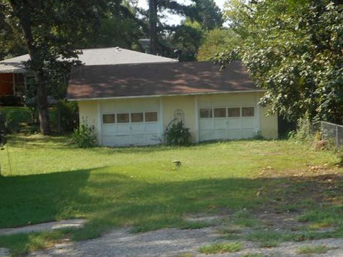 2nd image of 245 Vineyard St