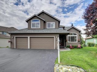 15944 Sunset Bend Cir, Anchorage, AK 99516