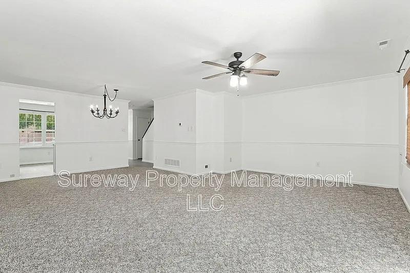 3 bed, 2.5 bath, 1520 sqft, $2,500 — Photo 2