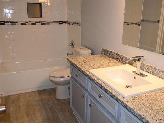2nd image of 11782 Stonehedge Dr