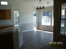 4th image of 4551 W Roberts Ave
