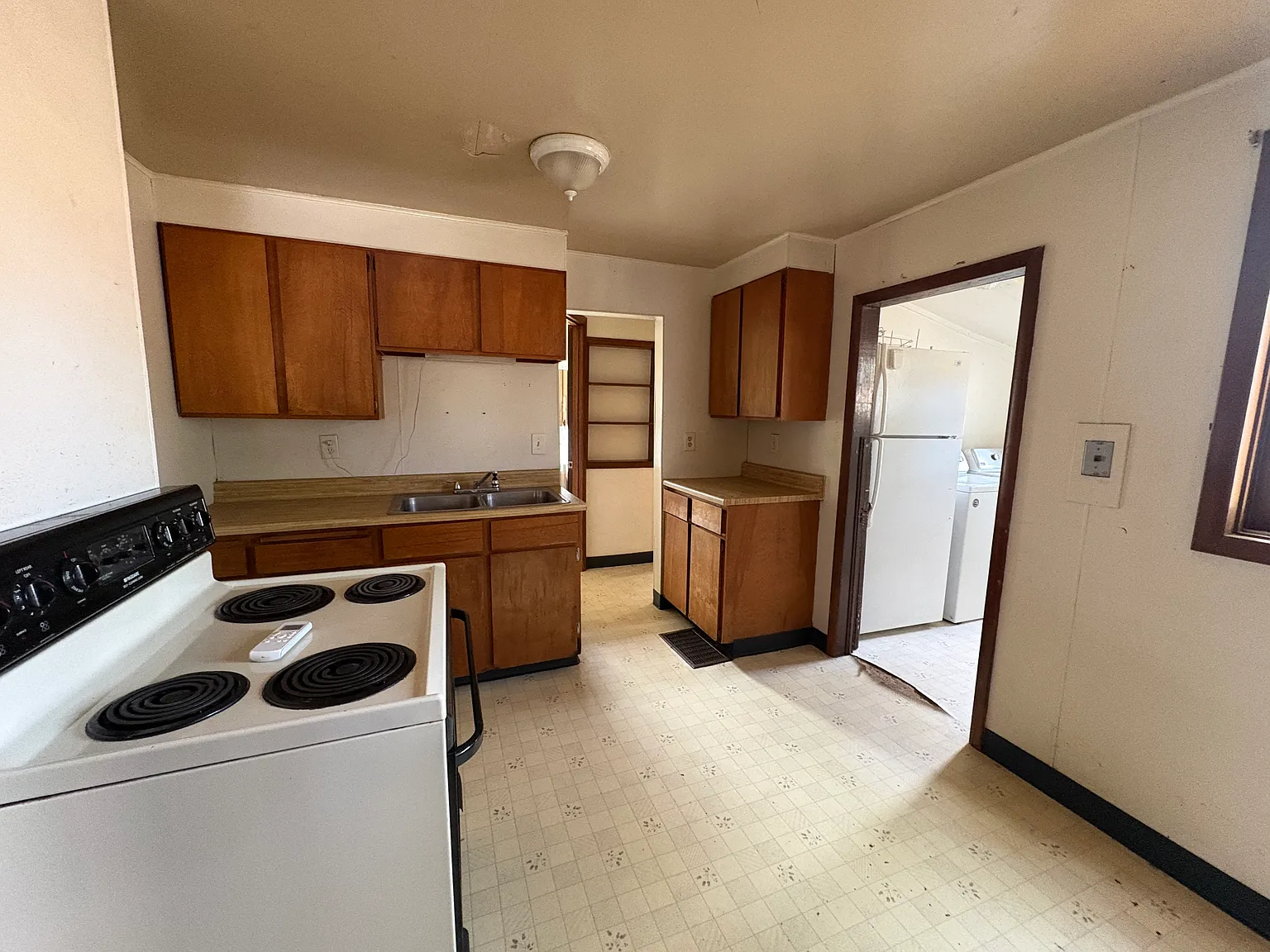 2 bed, 880 sqft, $1,450 — Photo 2