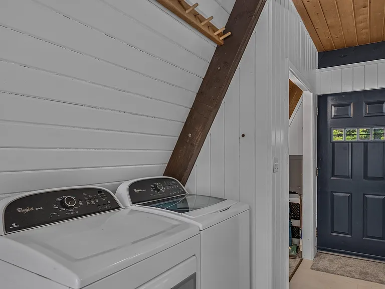 374 Wilderness Dr — Photo 21