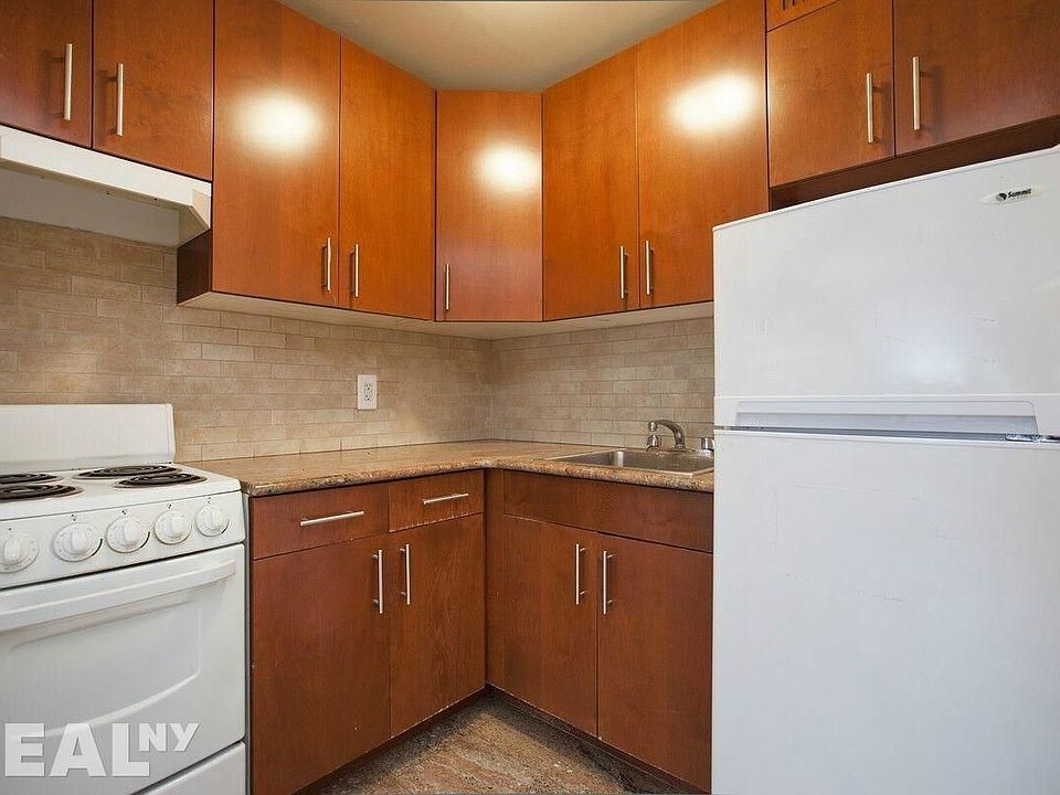 1st image of 216 E 30th St #4B