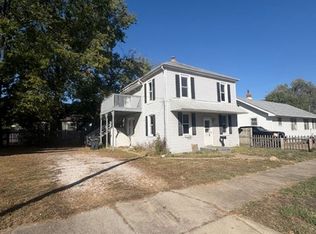 103 N 10th St, Pekin, IL 61554