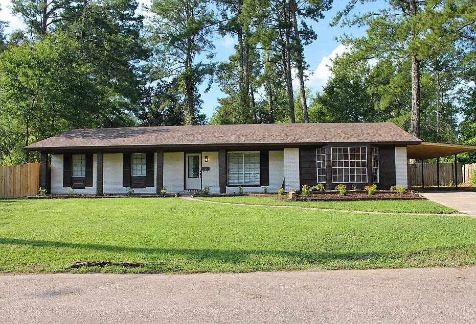 1967 Teakwood Dr