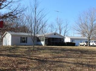577 County Highway 9, Neoga, IL 62447
