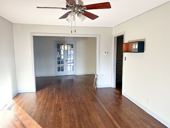 2nd image of 1007 S New Haven Ave