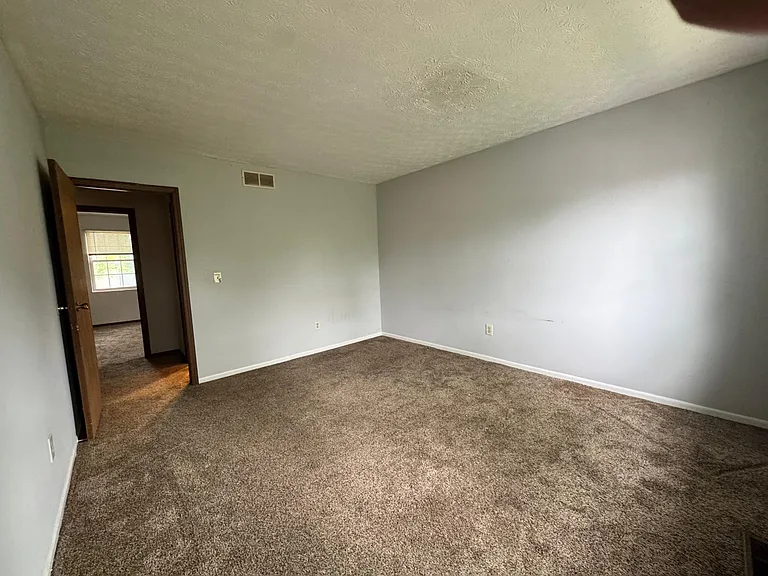 5266 Griffen House Ct — Photo 6