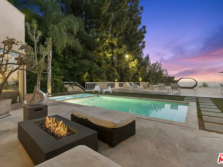 510 Leslie Ln #A — Photo 4
