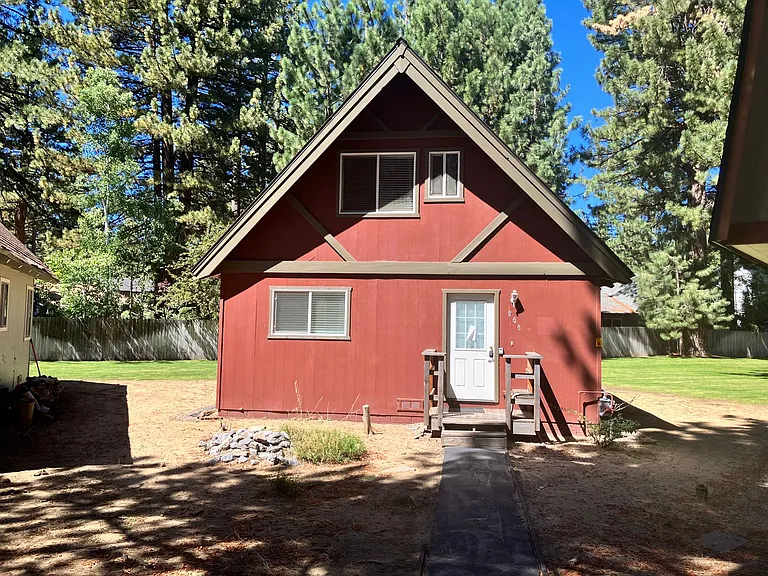 968 Tanglewood Dr — Photo 1