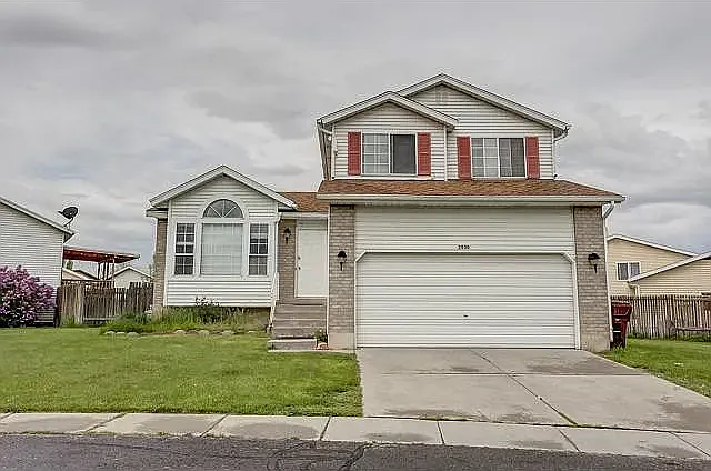 2930 S Dunsmoore Way — Photo 2