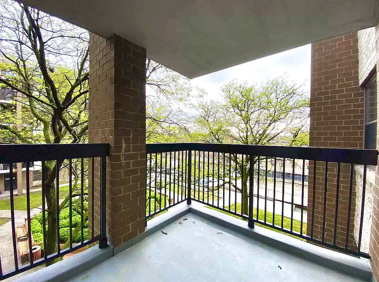 2197 Cruger Avenue — Photo 3